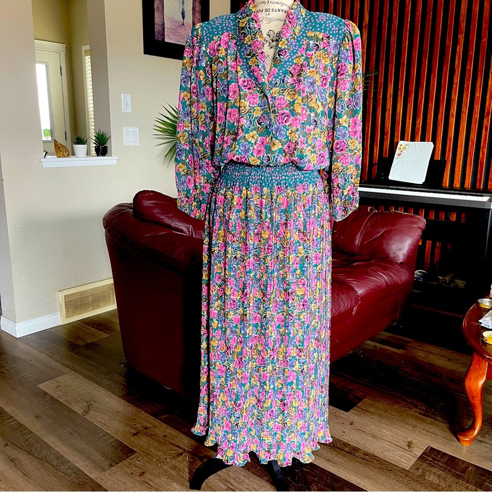Vintage Maxi Dress. 70’s- 80’s Retro Floral and Pleated and with Shoulder Pad.